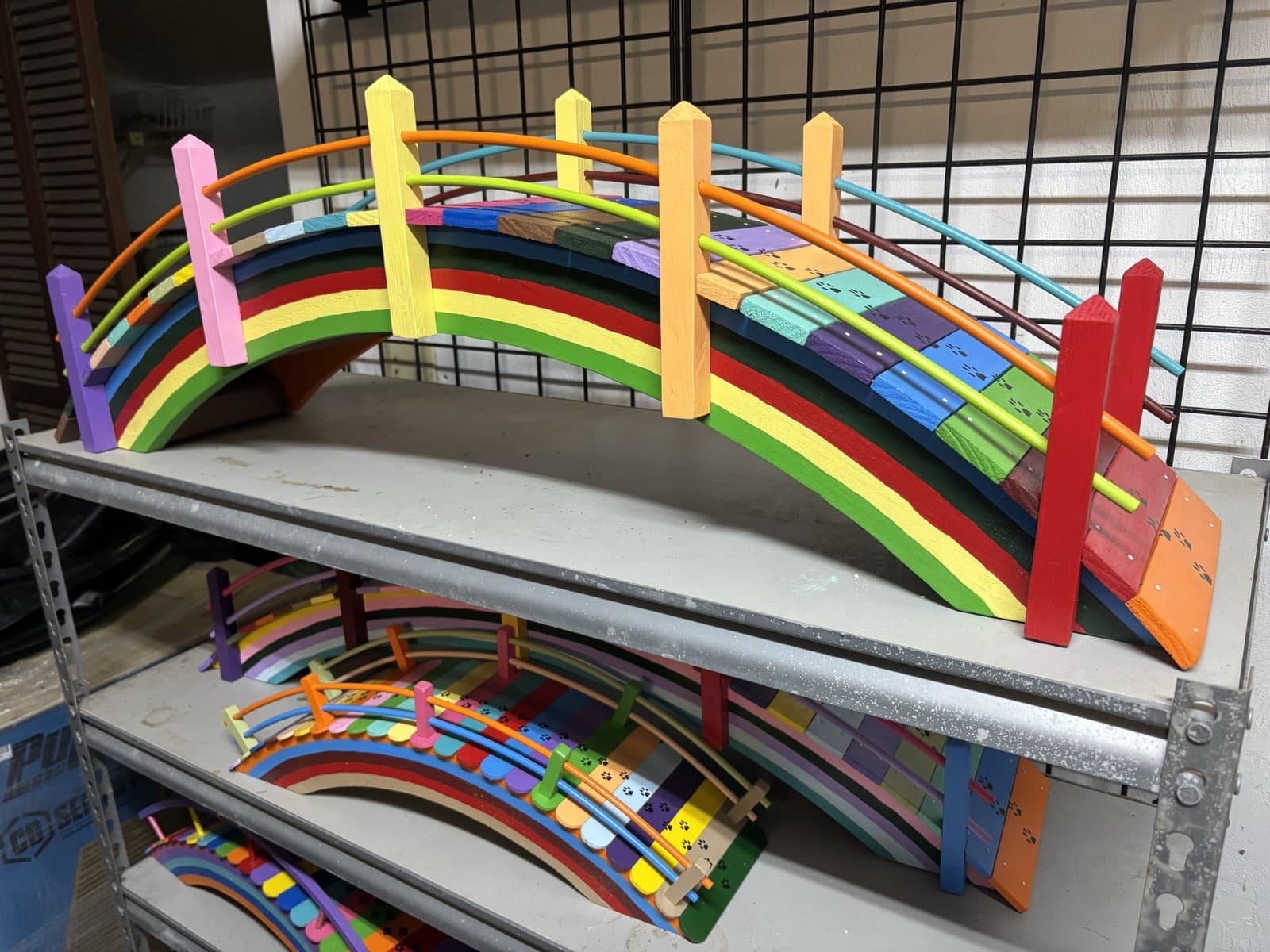 A single medium Rainbow Bridge handcrafted by Paul Allabaugh, side view